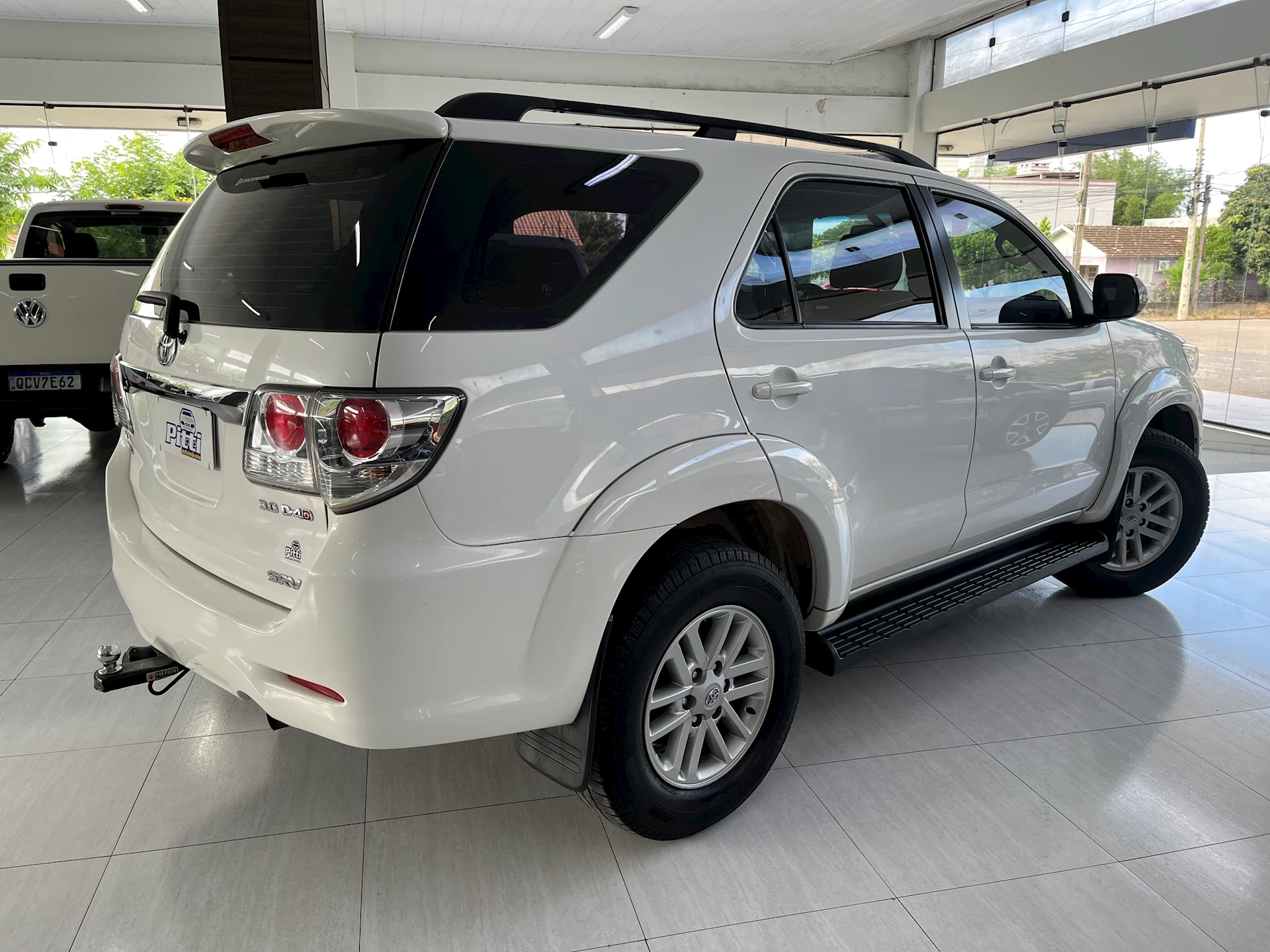 Hilux SW4 SRV 2013