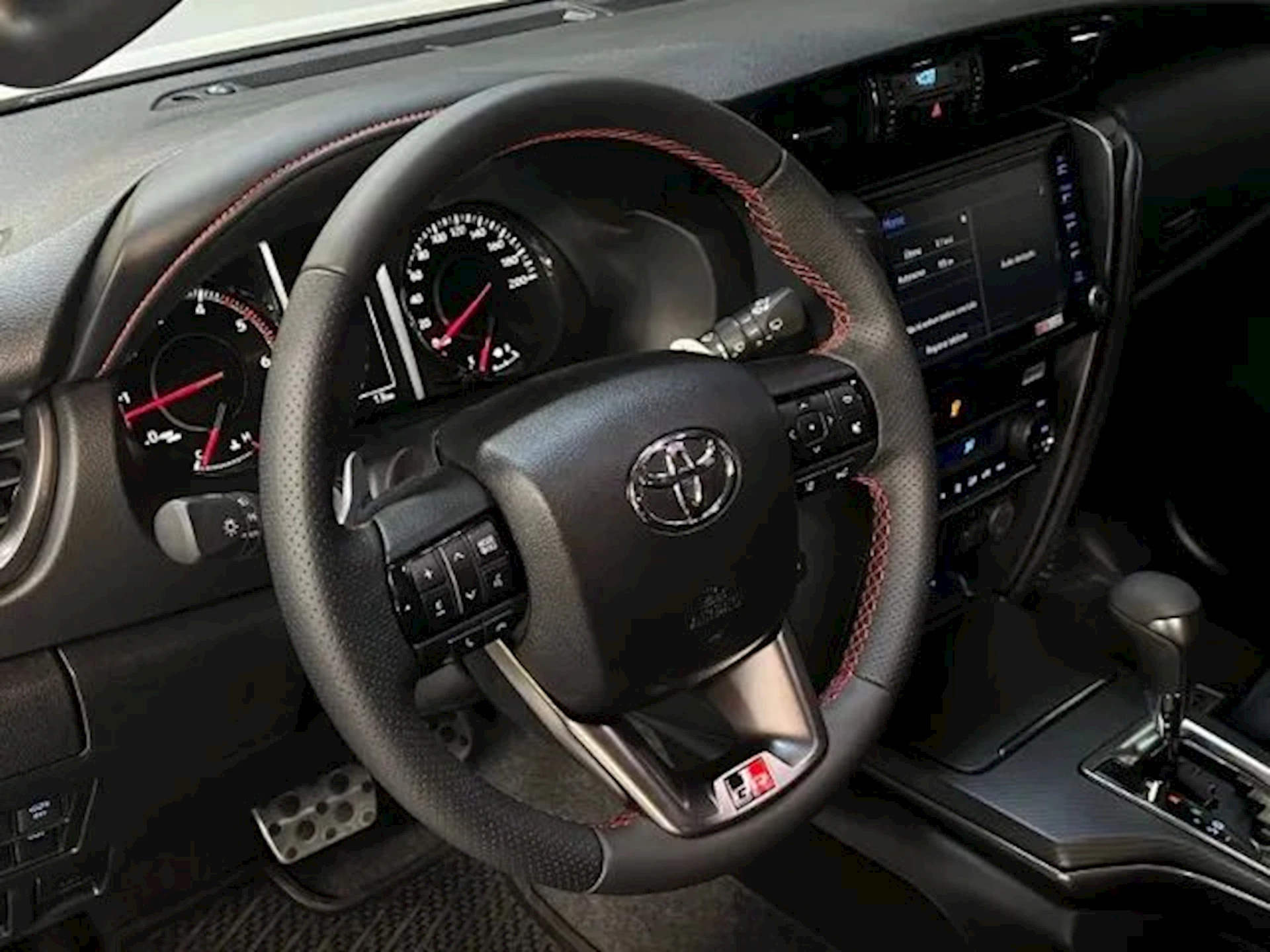 Hilux SW4 GR-s 2024