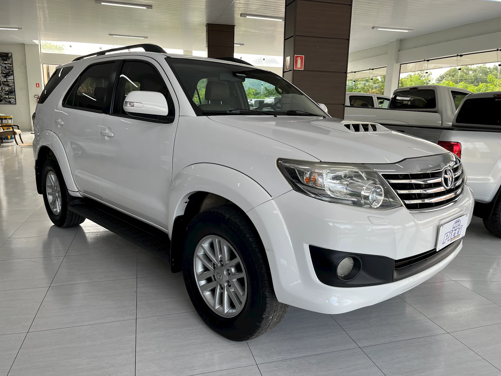 Hilux SW4 SRV 2013