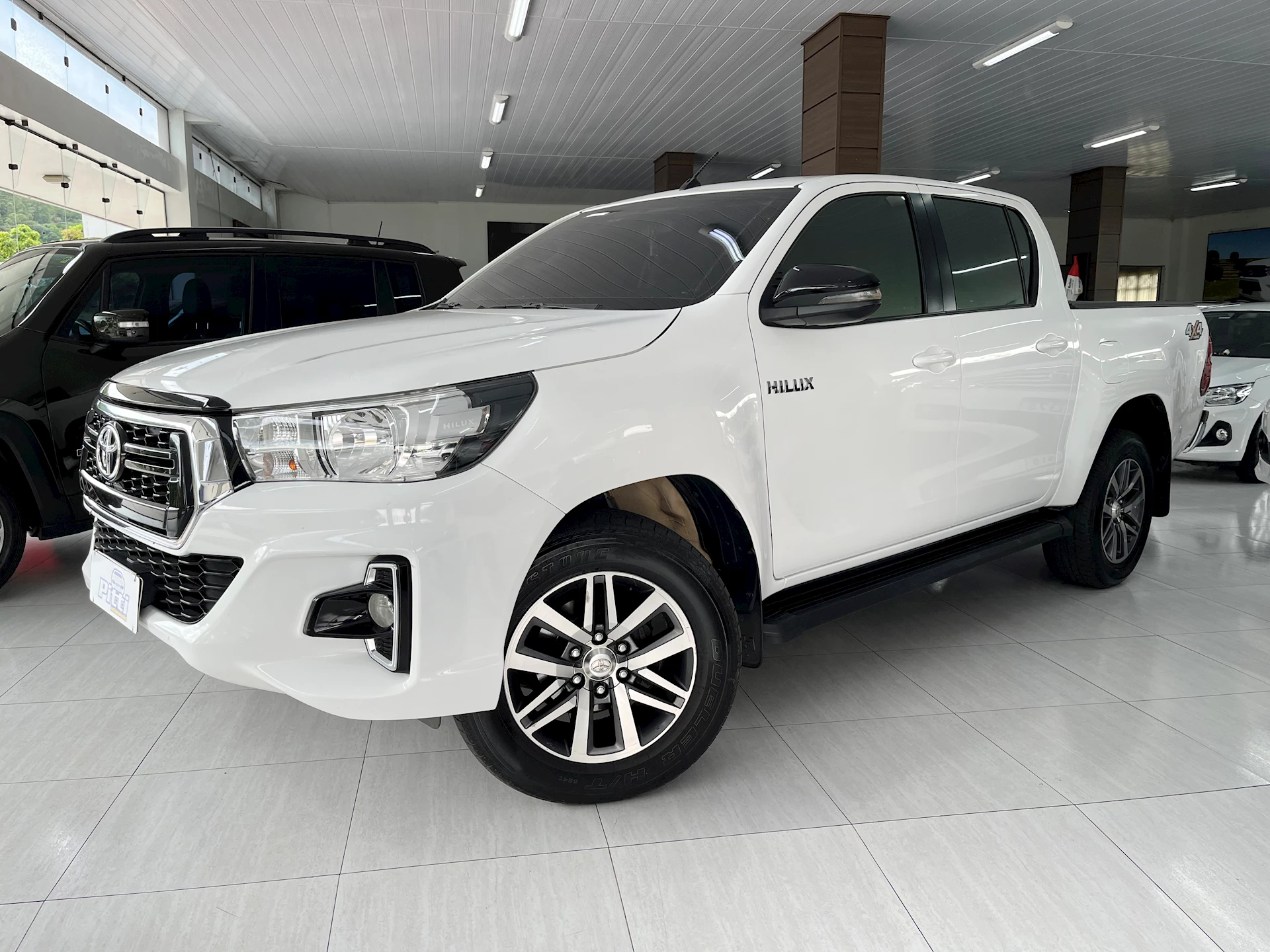 Hilux SR 2019